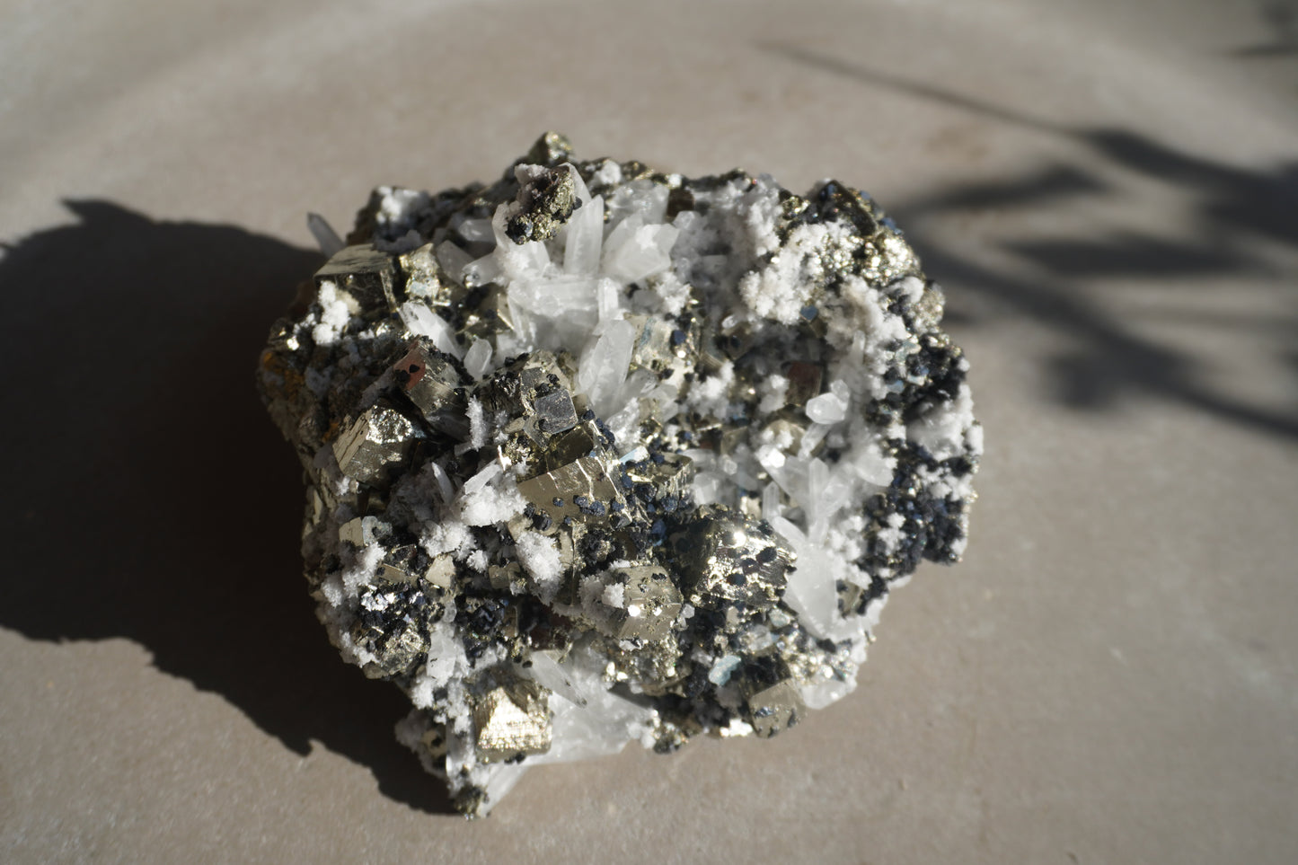 Pyrit mit Bournonit, Sphalerit und Galenit