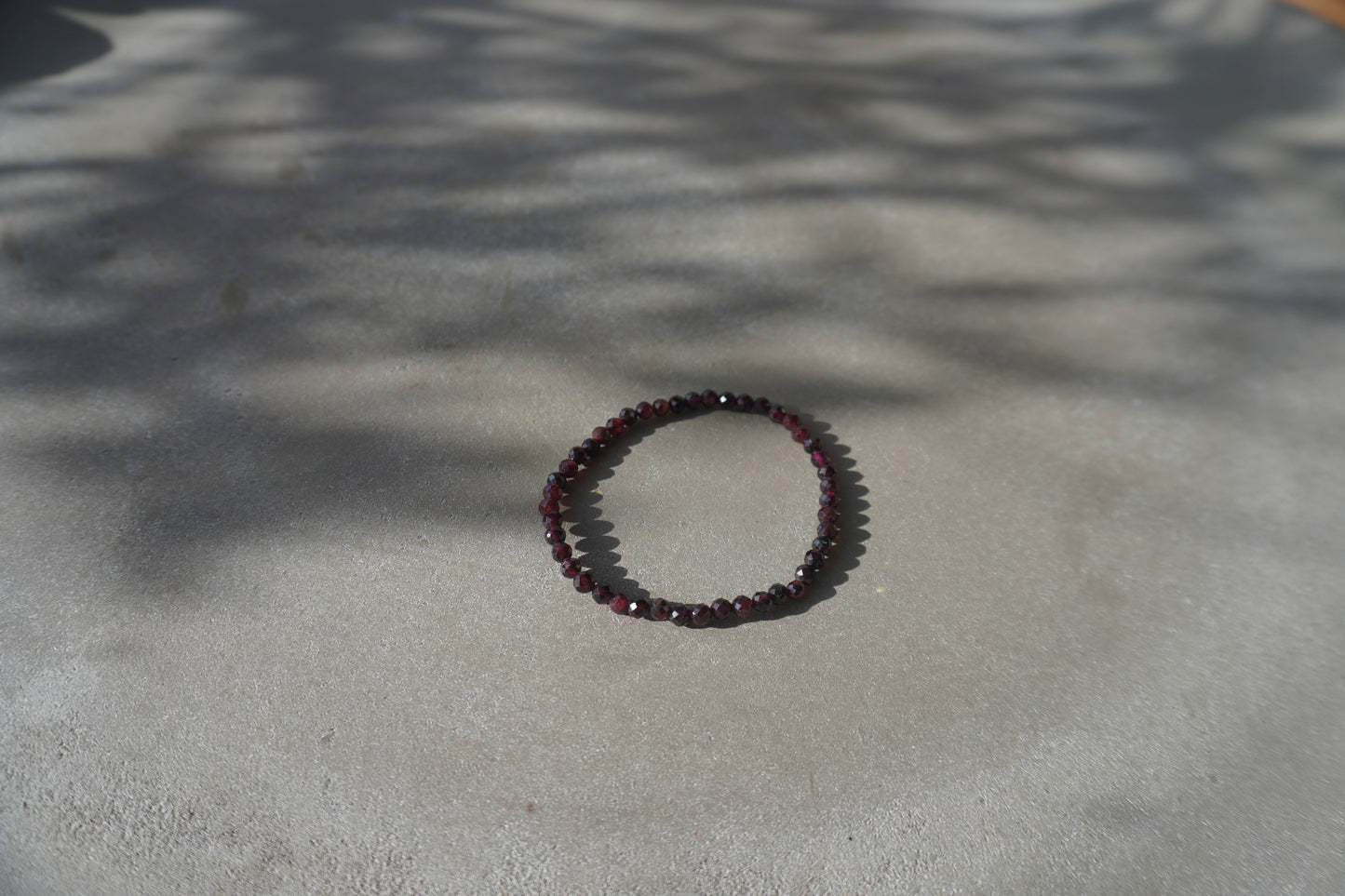 Granat Kugelarmband facettiert