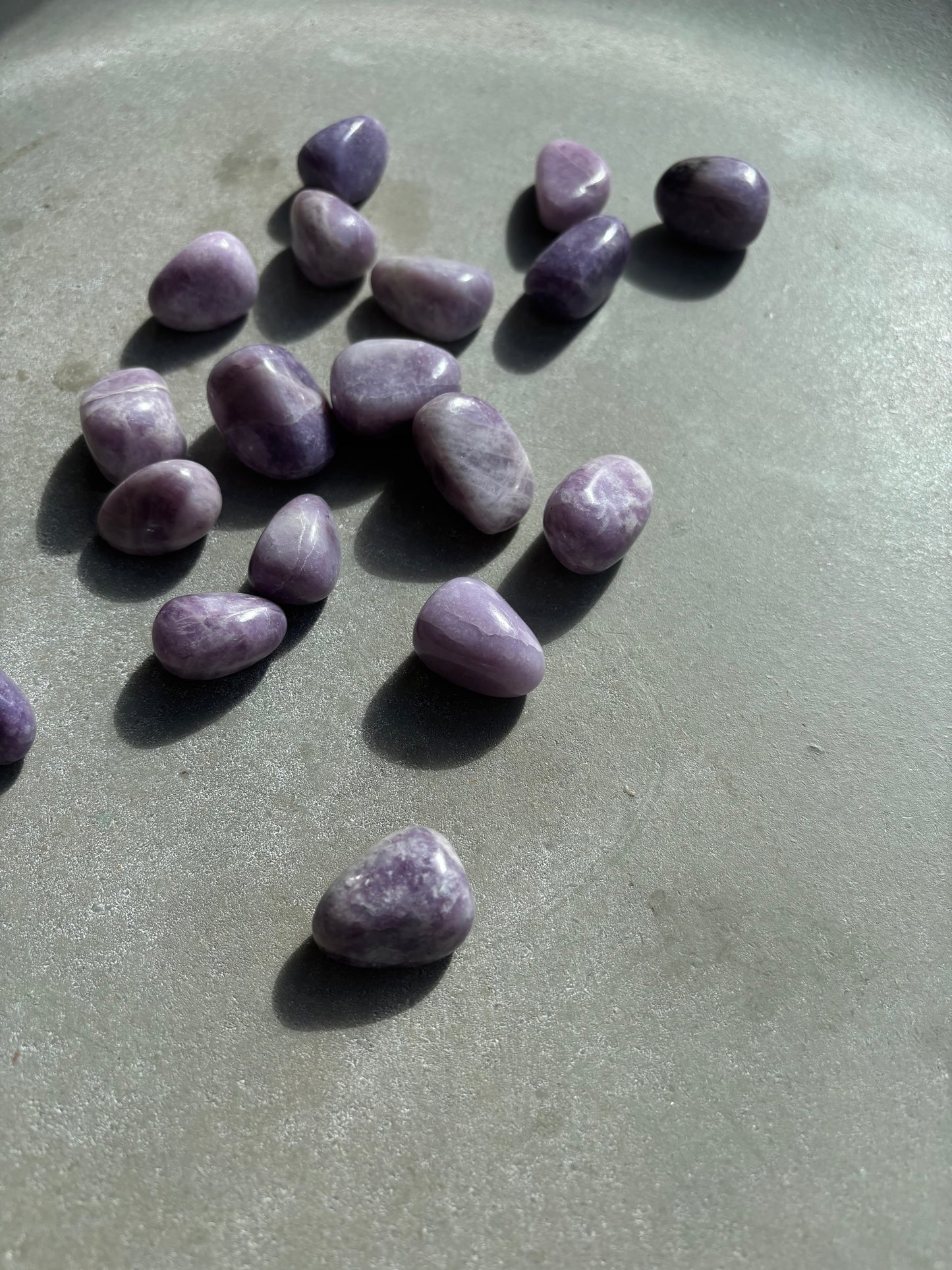 Lepidolith Trommelstein