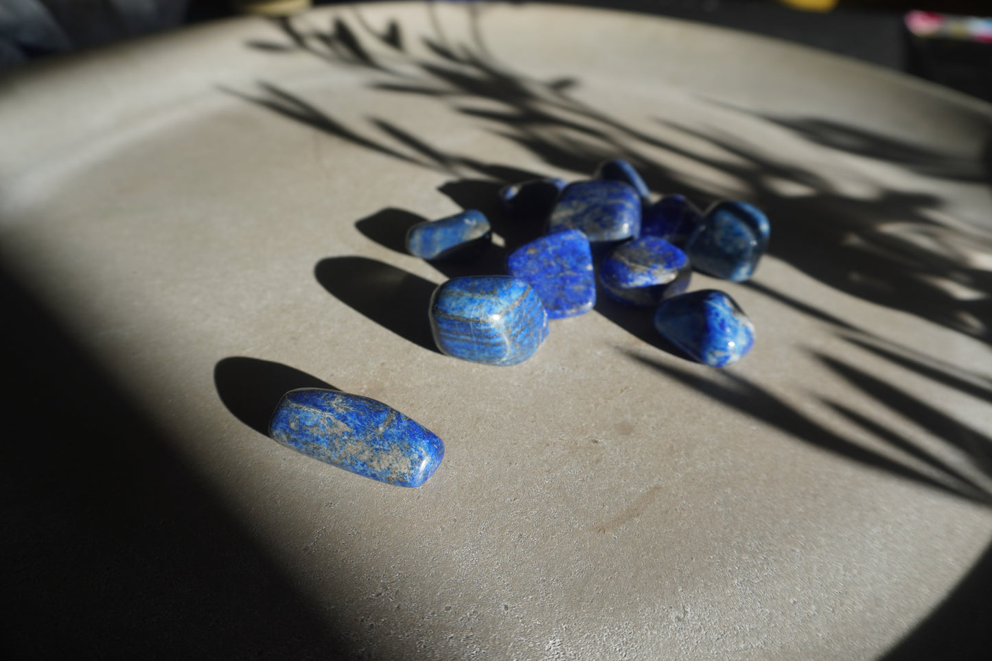 Lapislazuli Trommelstein