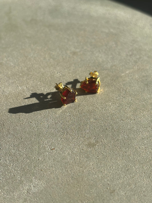 Granat Ohrstecker Gold