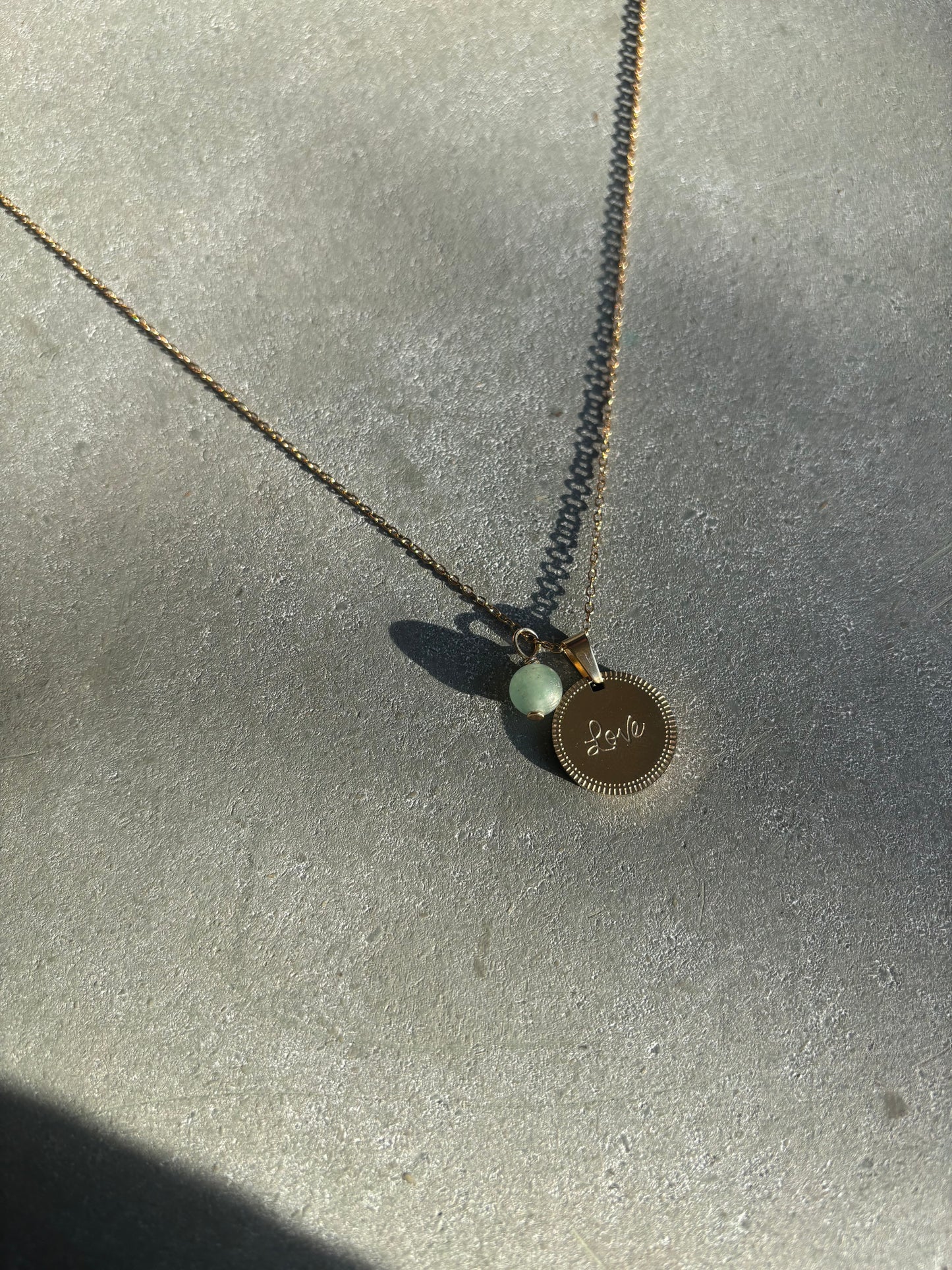 Halskette LOVE Gold