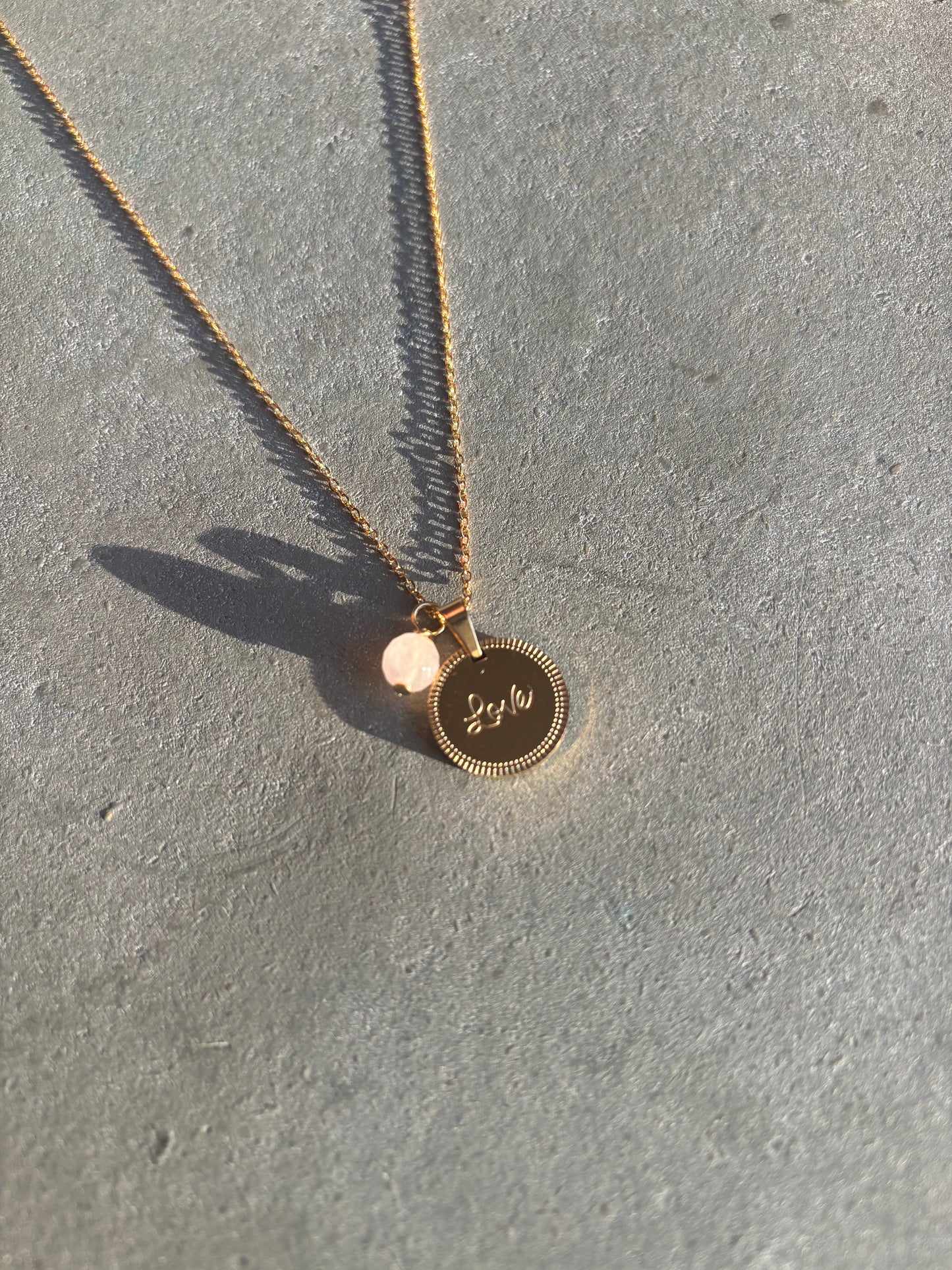 Halskette LOVE Gold