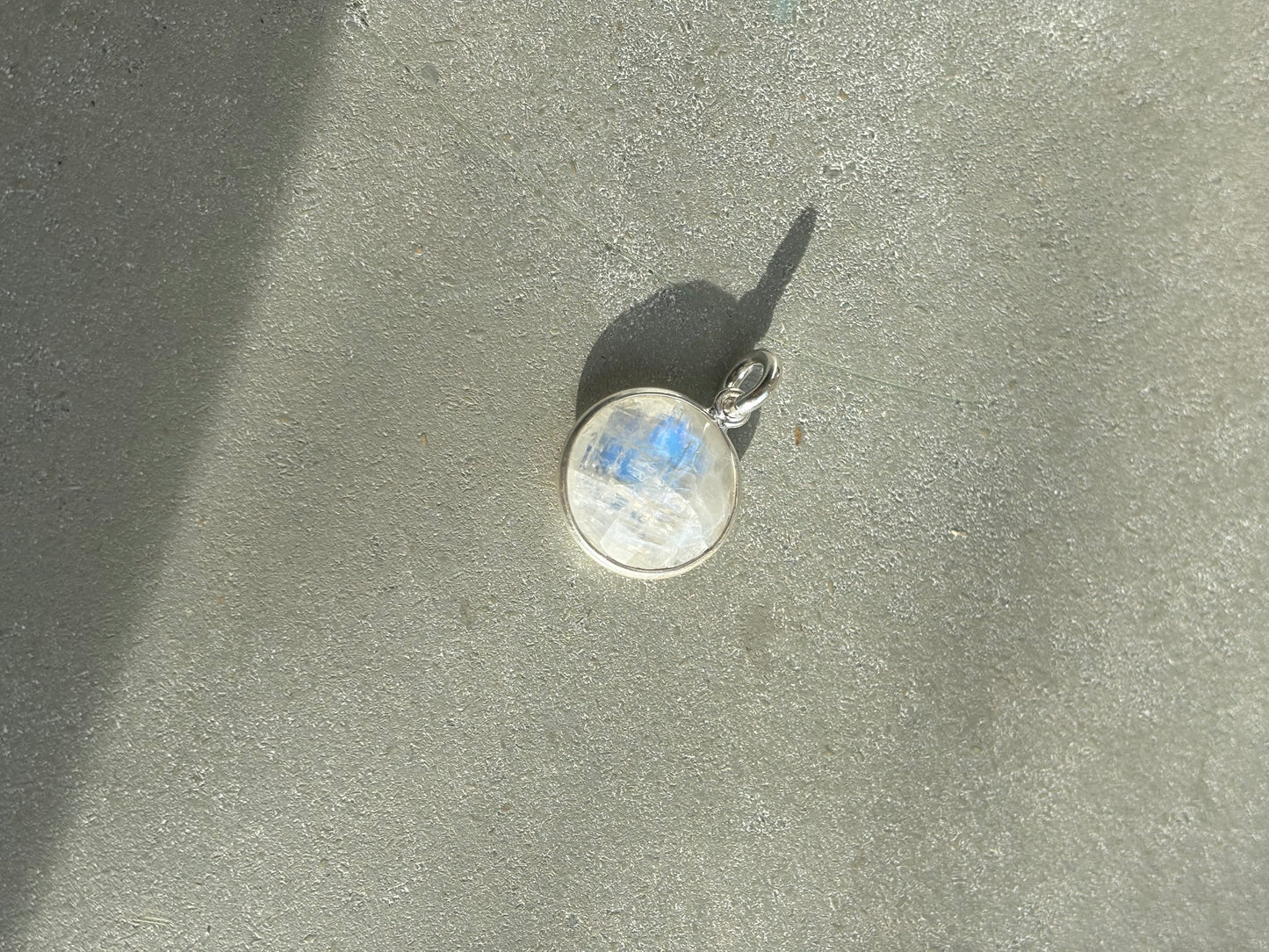 Labradorit weiß Anhänger Silber