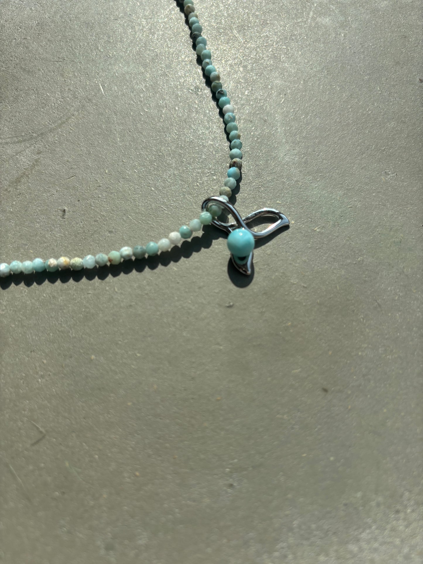 Halskette Larimar "Walflosse"