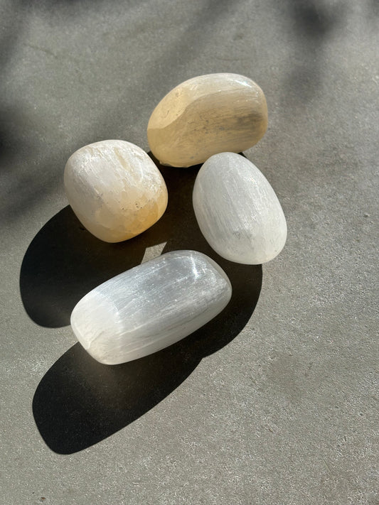 Selenit Handstein